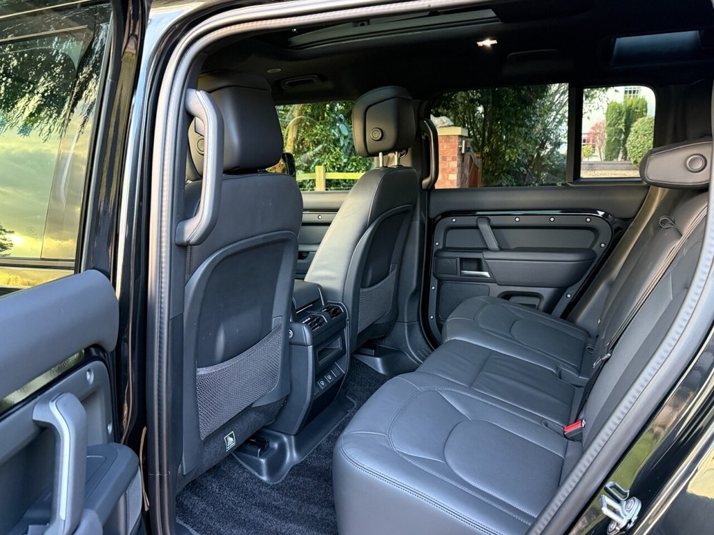 Used Land Rover Defender 2025 for sale - 76547119: Photo 16