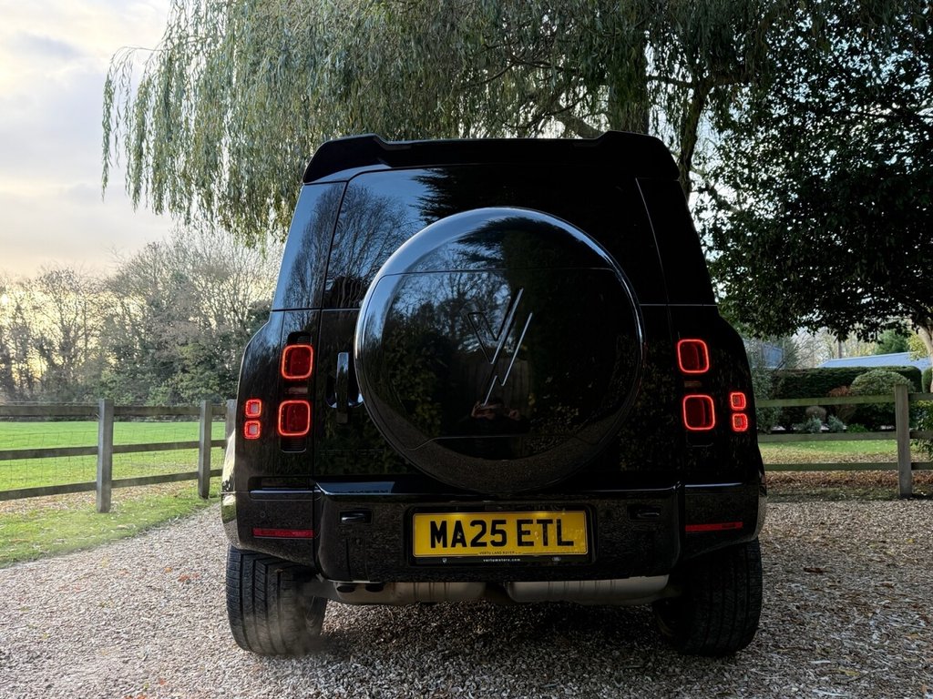 Used Land Rover Defender 2025 for sale - 76547119: Photo 31