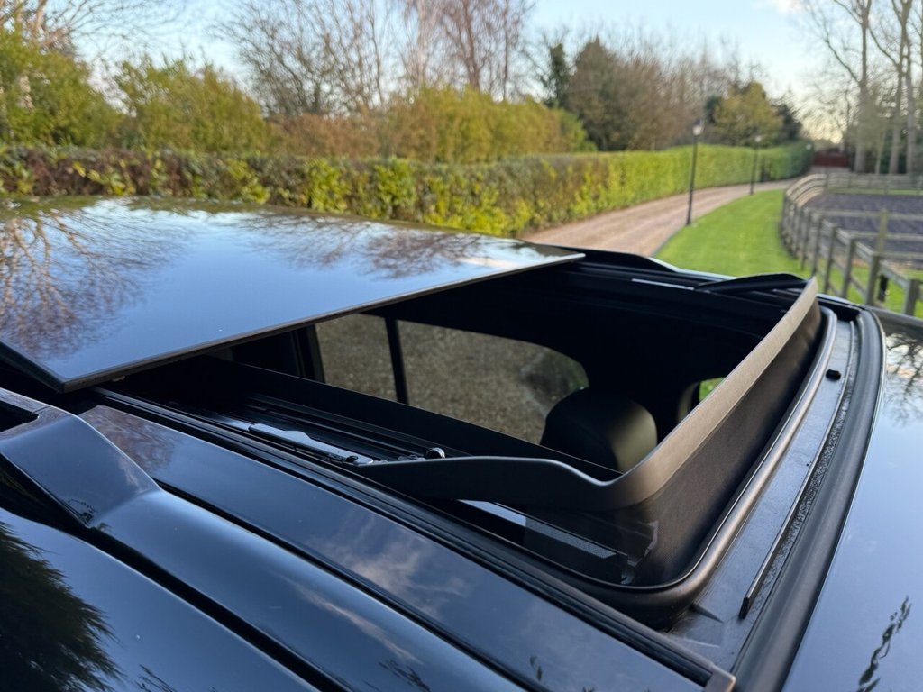 Used Land Rover Defender 2025 for sale - 76547119: Photo 6