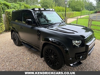 Used Land Rover Defender 2024 for sale - 75281496: Photo