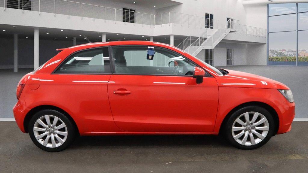 Used Audi A1 2011 for sale - 77598799: Photo 2