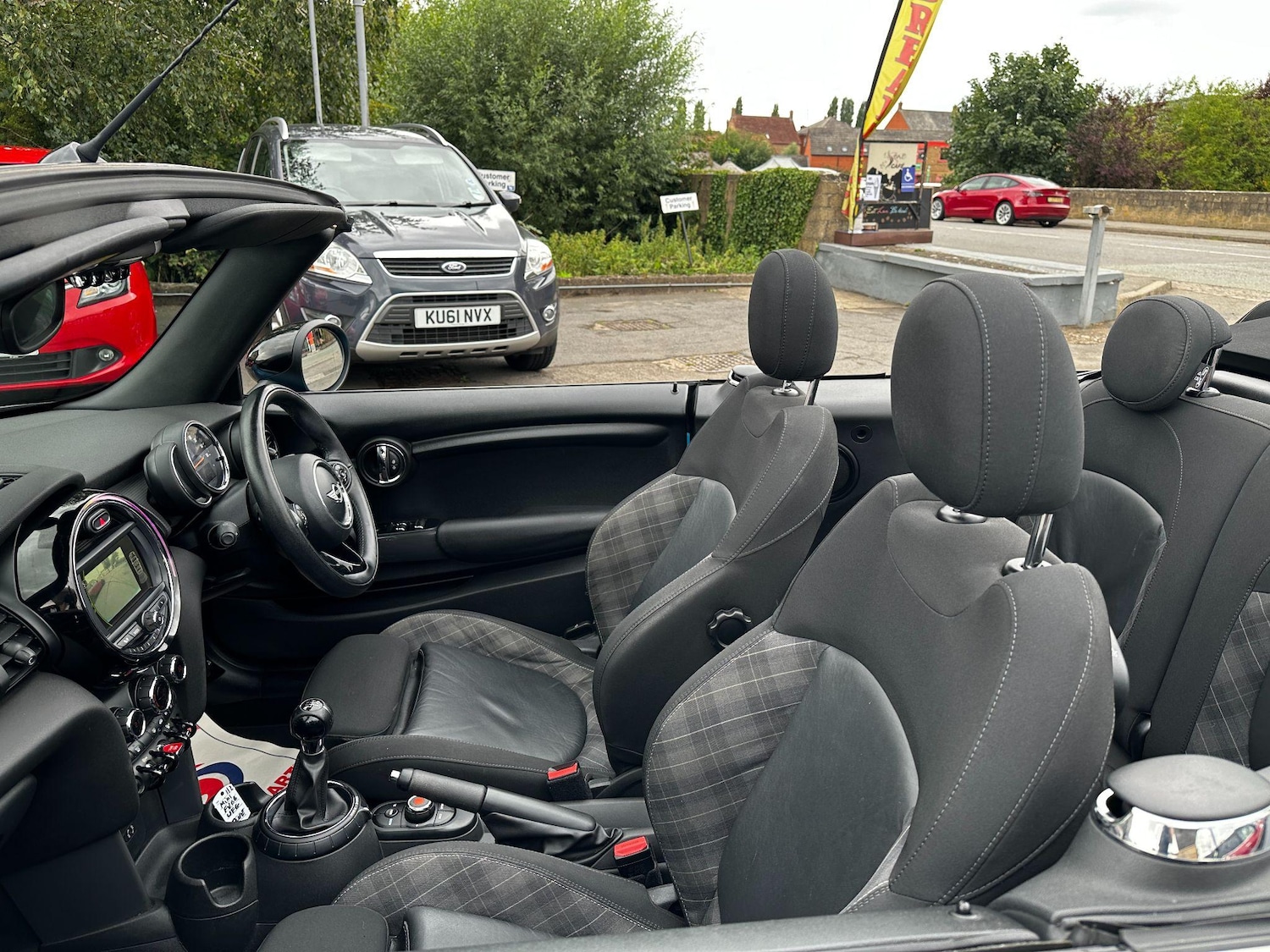 Used MINI Convertible 2017 for sale - 76936537: Photo 27