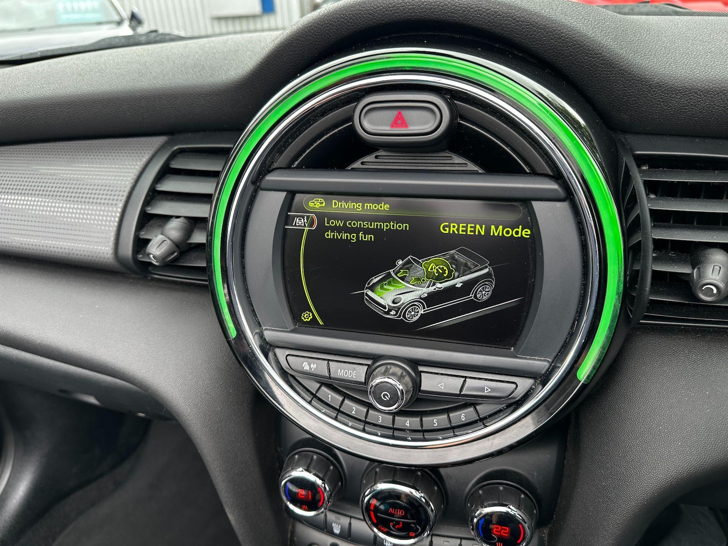 Used MINI Convertible 2017 for sale - 76936537: Photo 37