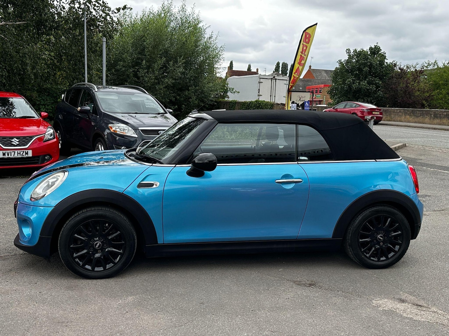 Used MINI Convertible 2017 for sale - 76936537: Photo 5