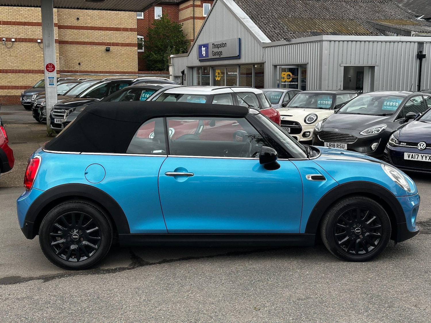 Used MINI Convertible 2017 for sale - 76936537: Photo 9