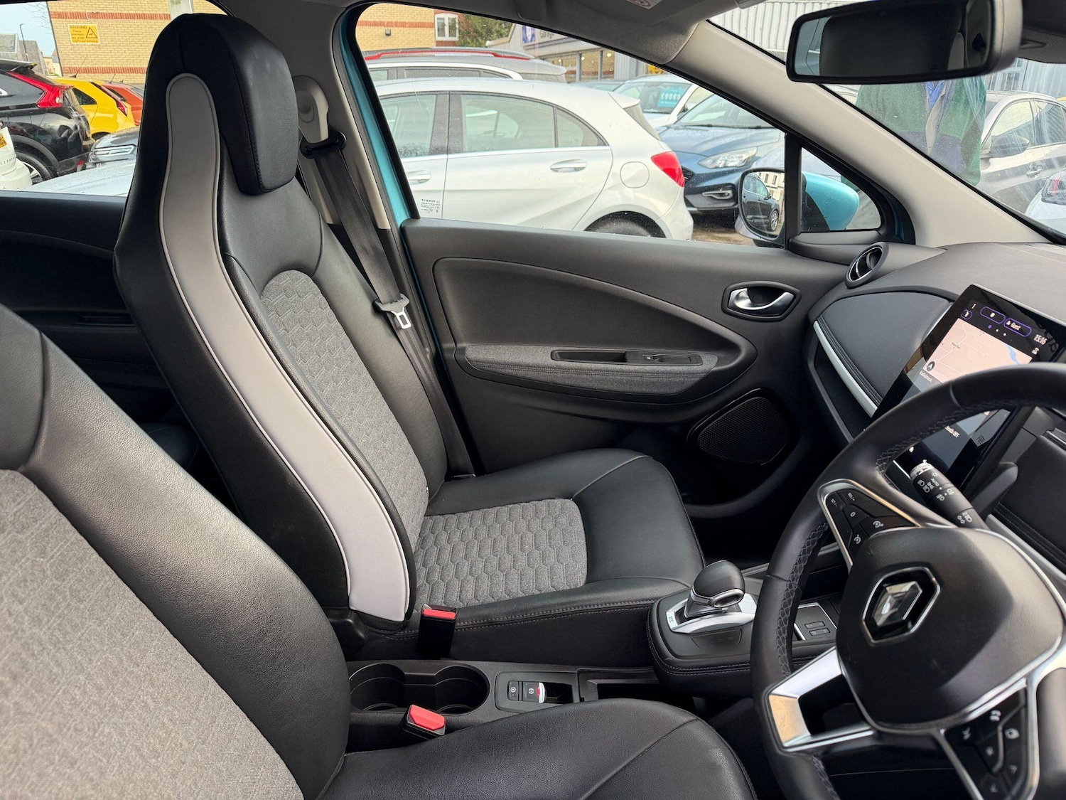 Used Renault Zoe 2021 for sale - 77109852: Photo 9