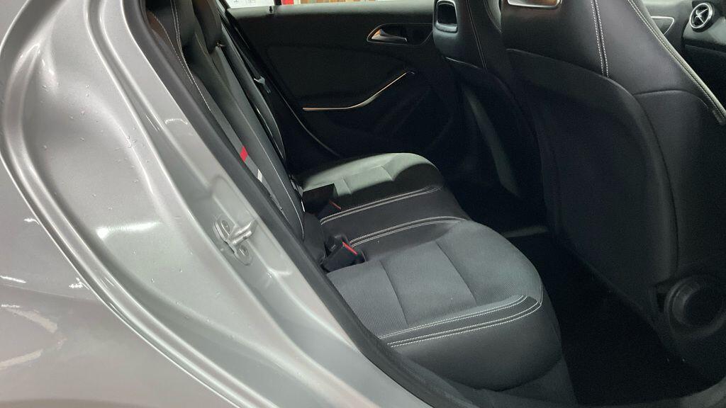 Used Mercedes-Benz A-Class 2015 for sale - 76921965: Photo 8