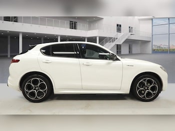Used Alfa Romeo Stelvio 2022 for sale - 77143255: Photo