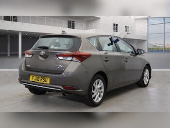 Used Toyota Auris 2018 for sale - 77969604: Photo