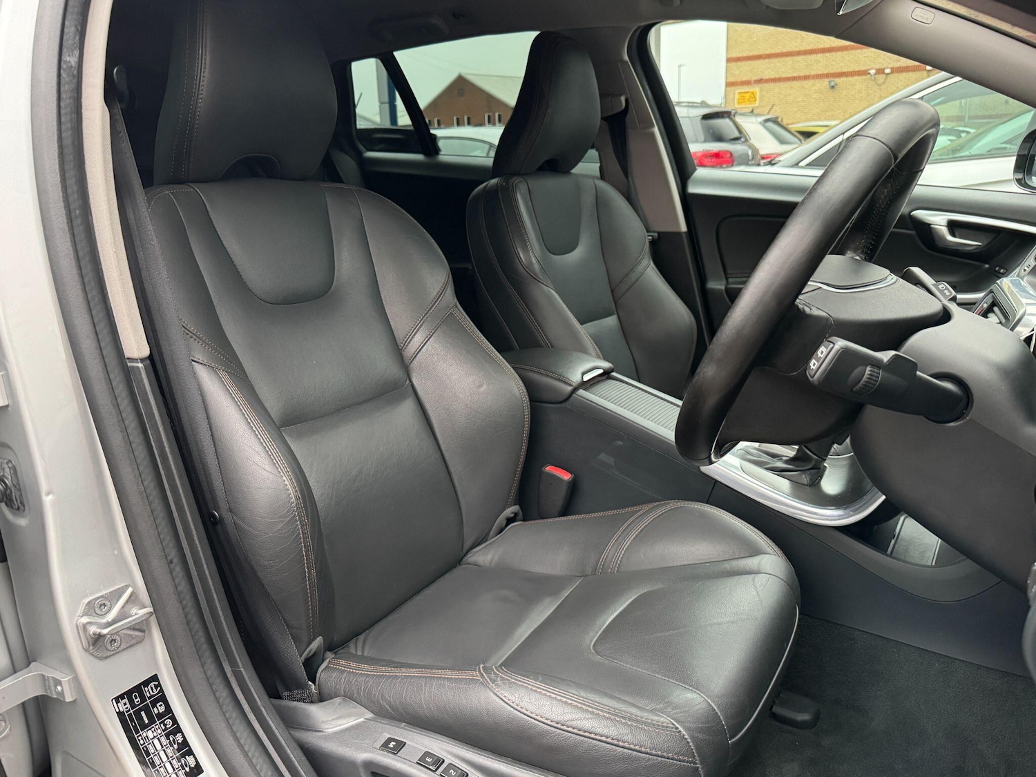 Used Volvo V60 Cross Country for sale - 77040843: Photo 11