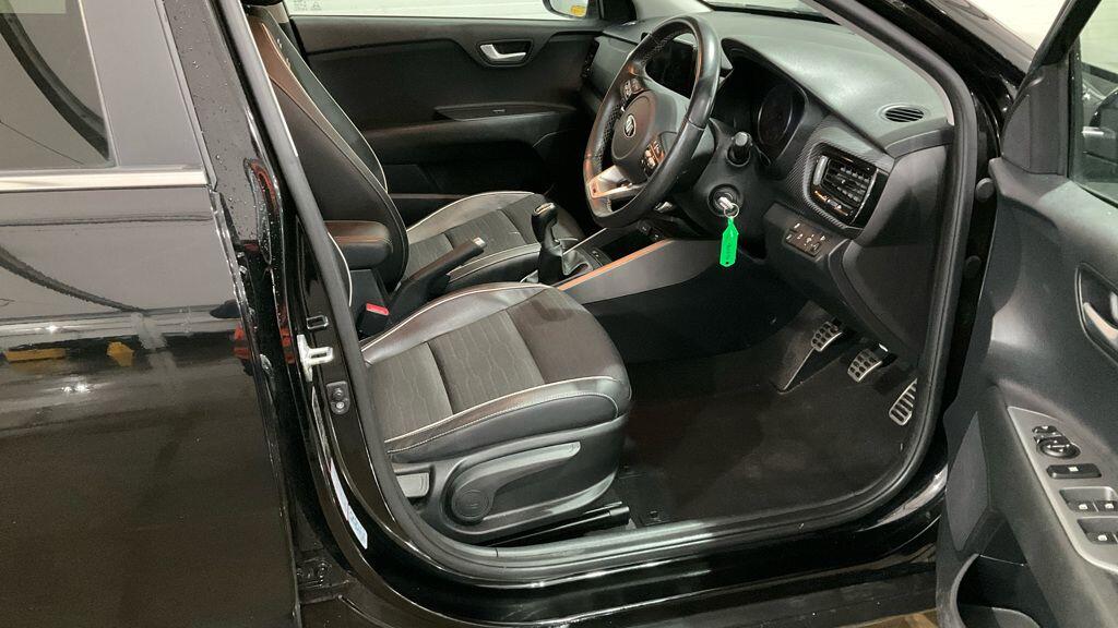 Used Kia Stonic 2021 for sale - 77040333: Photo 9