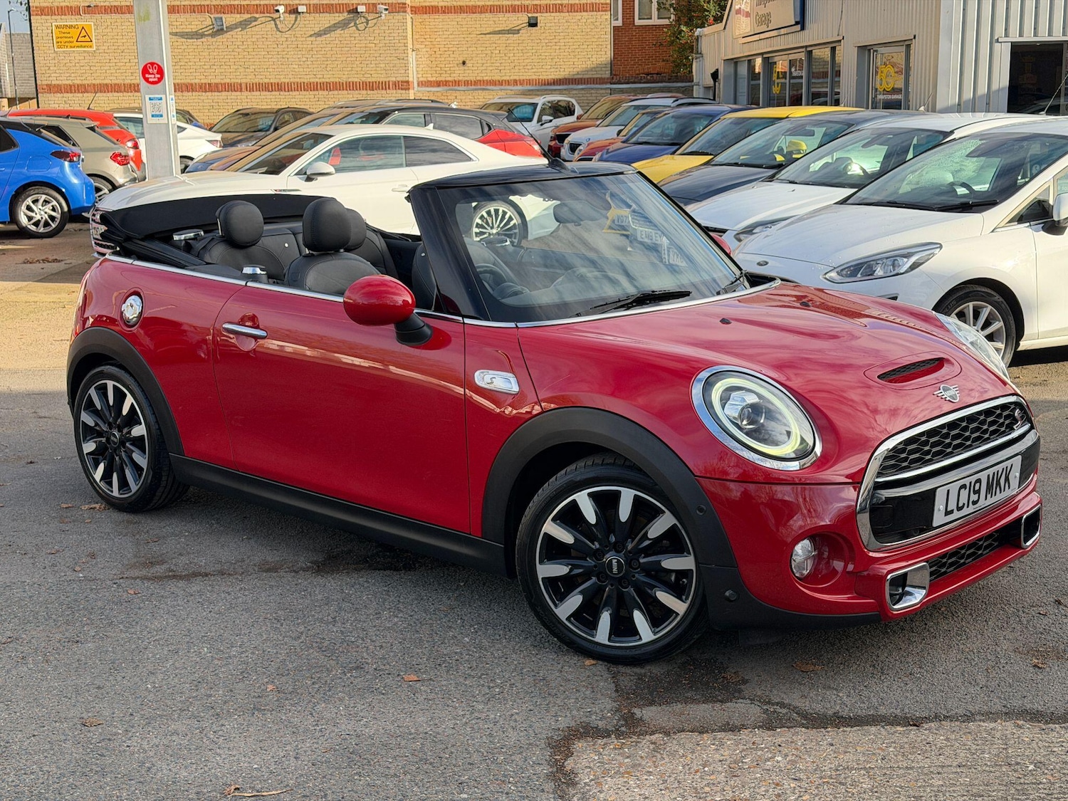 Used MINI Convertible 2019 for sale - 76936234: Photo 10