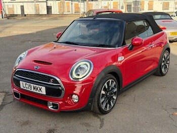 Used MINI Convertible 2019 for sale - 76936234: Photo