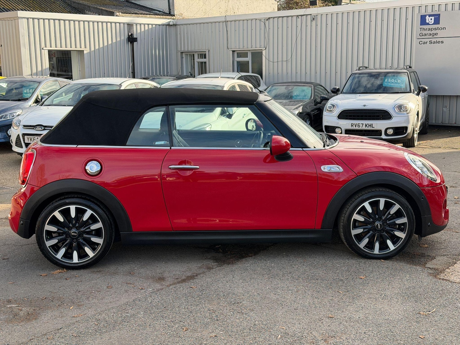 Used MINI Convertible 2019 for sale - 76936234: Photo 8