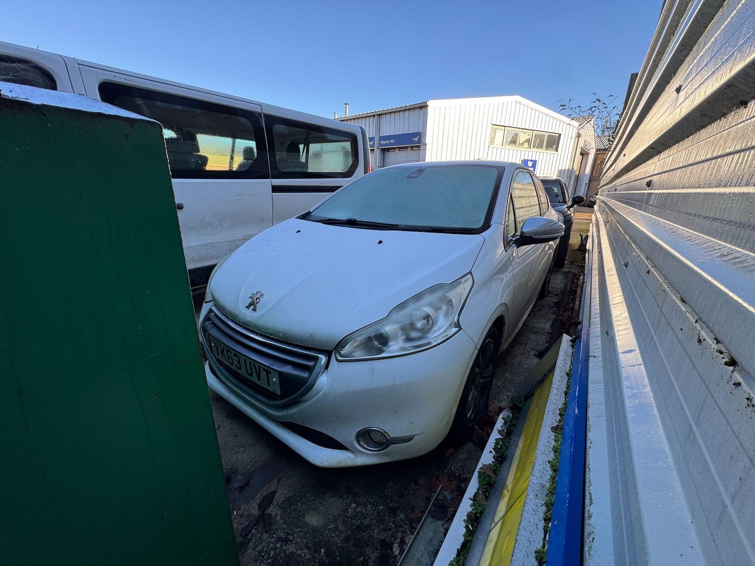 Used Peugeot 208 2013 for sale - 77108925: Photo 2