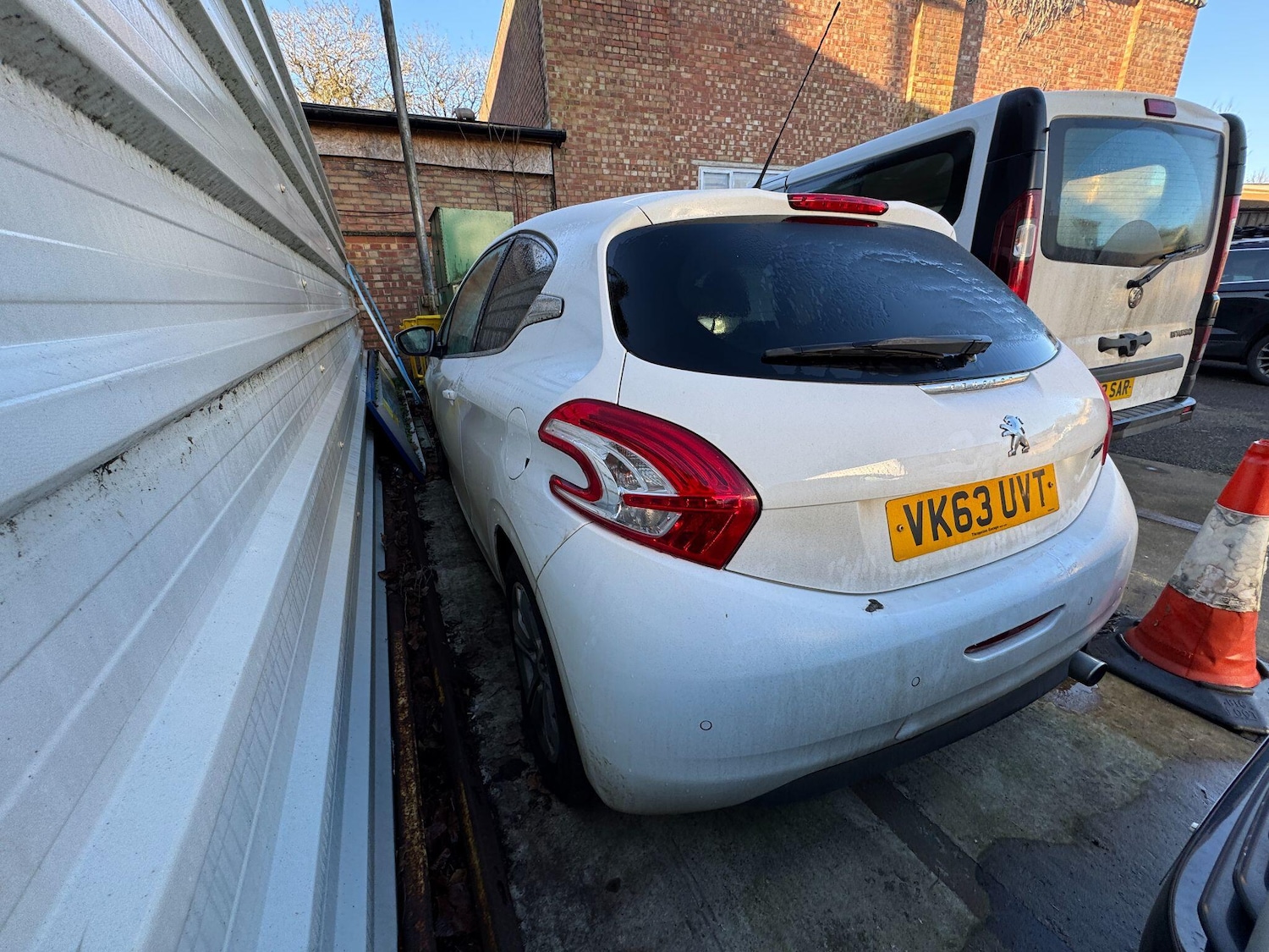 Used Peugeot 208 2013 for sale - 77108925: Photo 4