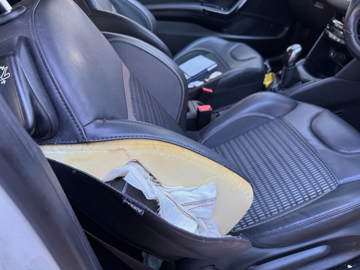 Used Peugeot 208 2013 for sale - 77108925: Photo 7