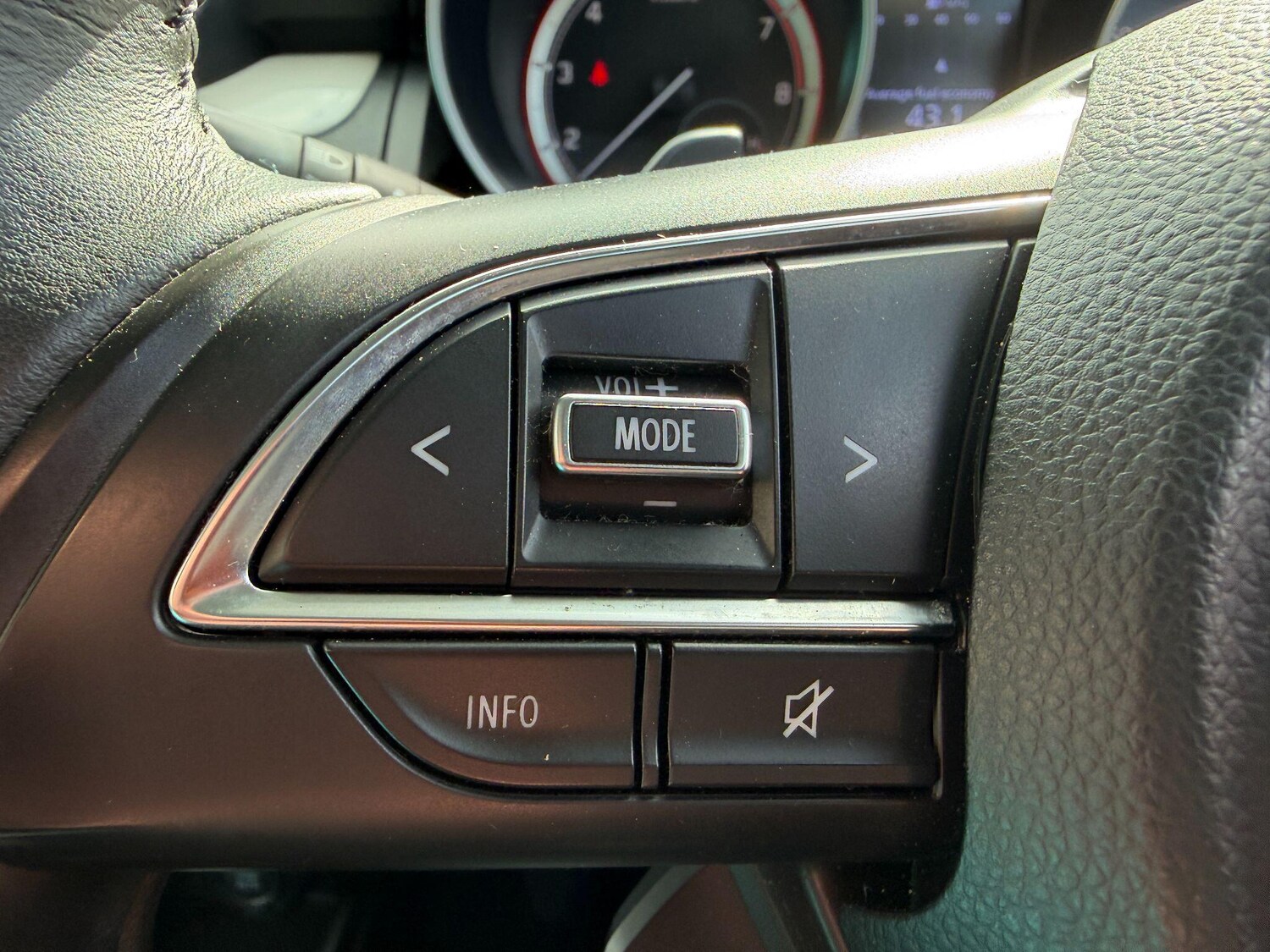 Used Suzuki Swift 2018 for sale - 78058548: Photo 24