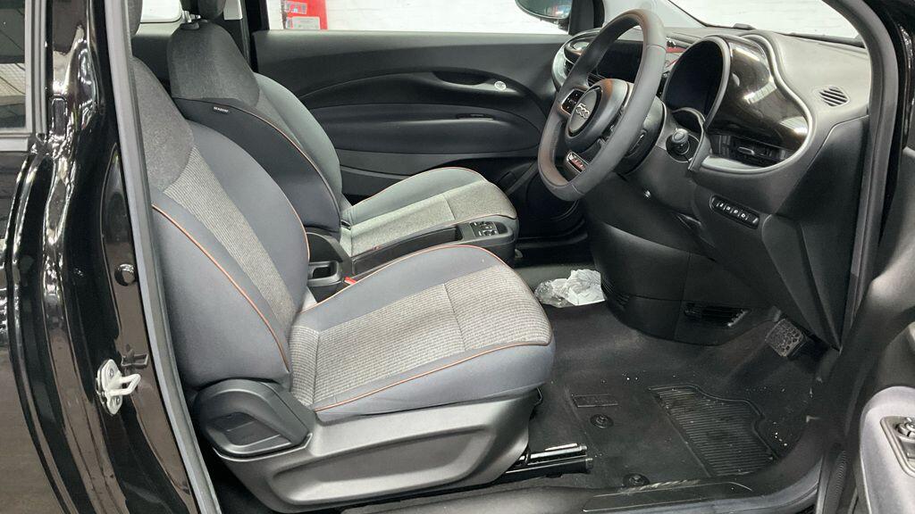 Used Fiat 500 2022 for sale - 77510532: Photo 9