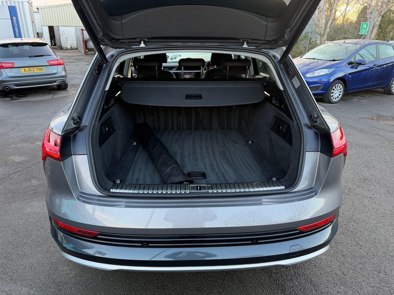 Used Audi e-tron 2020 for sale - 77174937: Photo 14