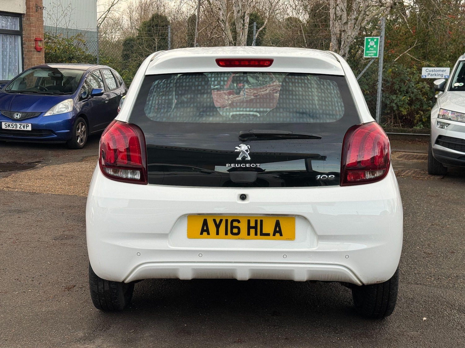 Used Peugeot 108 2021 for sale - 76936047: Photo 4