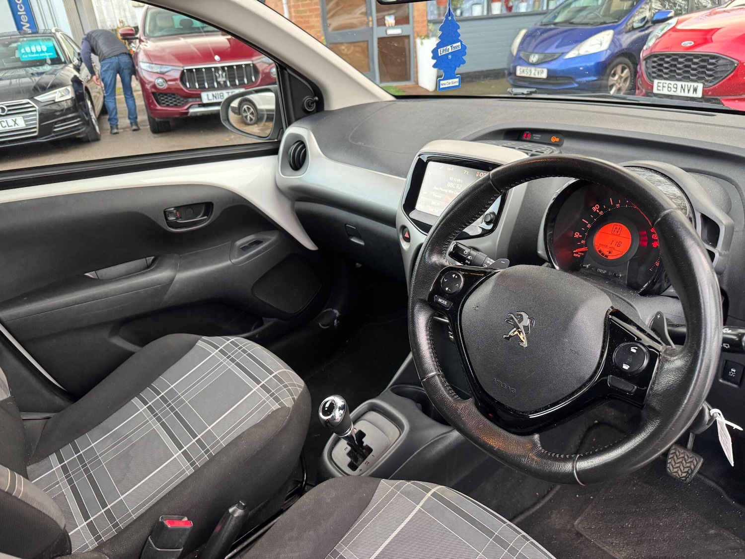 Used Peugeot 108 2021 for sale - 76936047: Photo 9