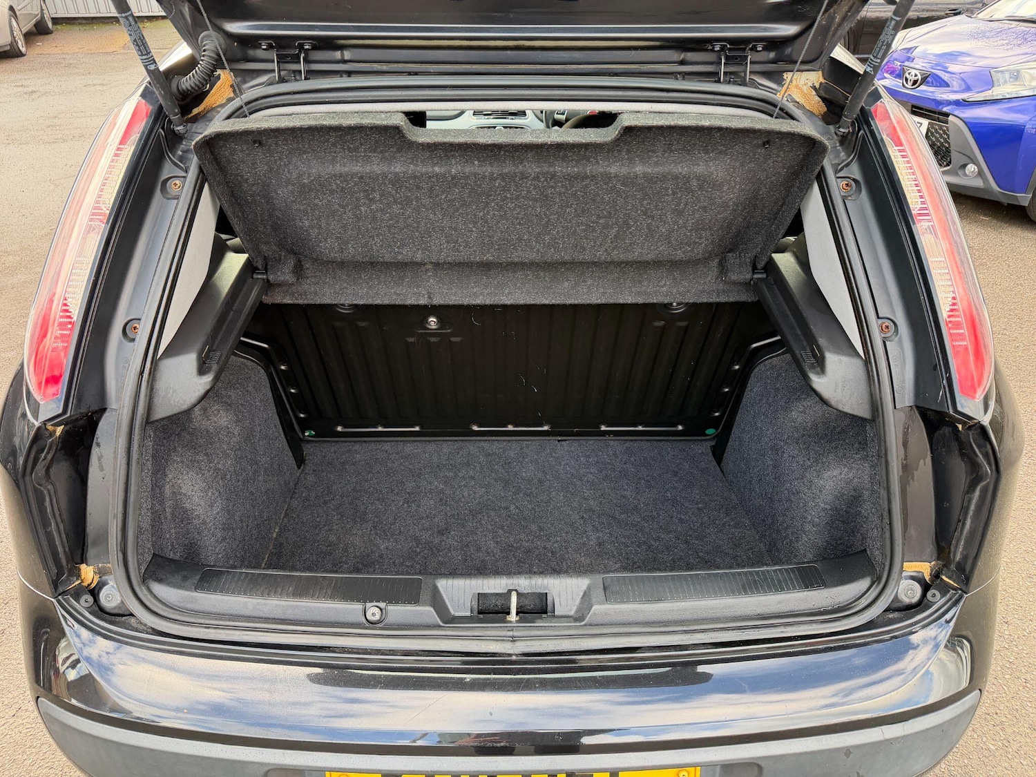 Used Fiat Punto Evo 2011 for sale - 77330455: Photo 12