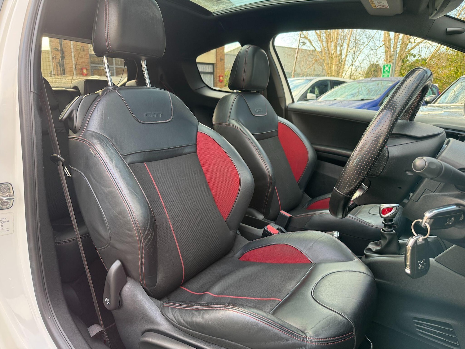 Used Peugeot 208 2016 for sale - 77162725: Photo 10