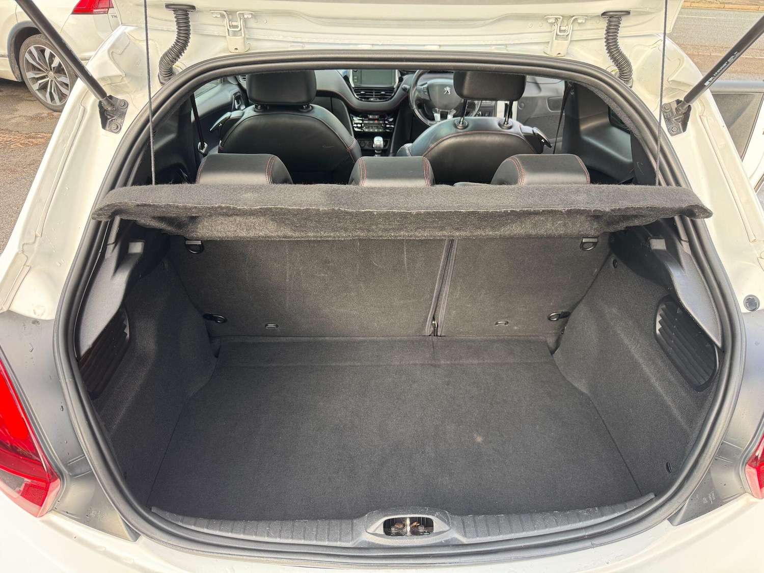 Used Peugeot 208 2016 for sale - 77162725: Photo 15