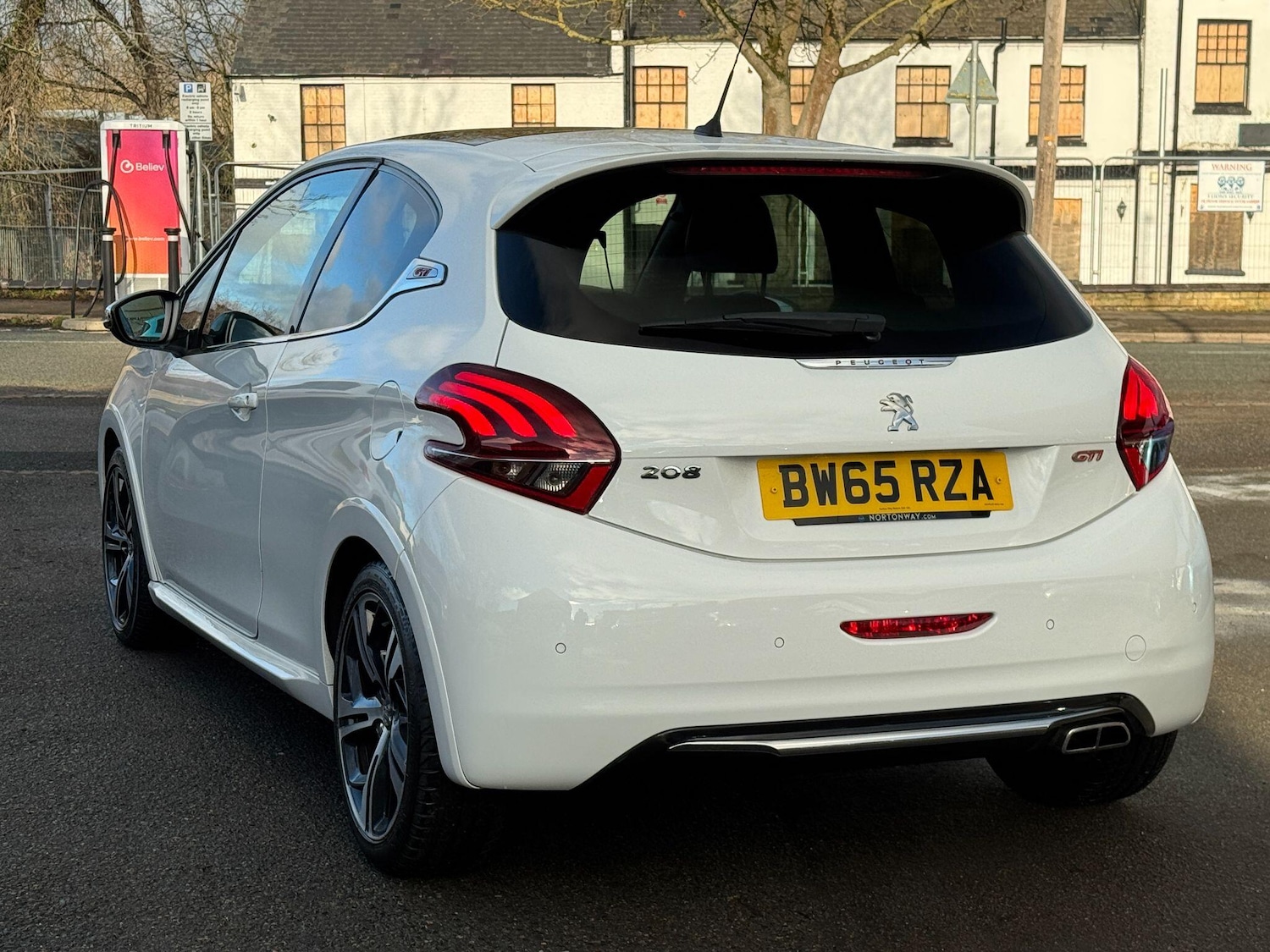 Used Peugeot 208 2016 for sale - 77162725: Photo 5