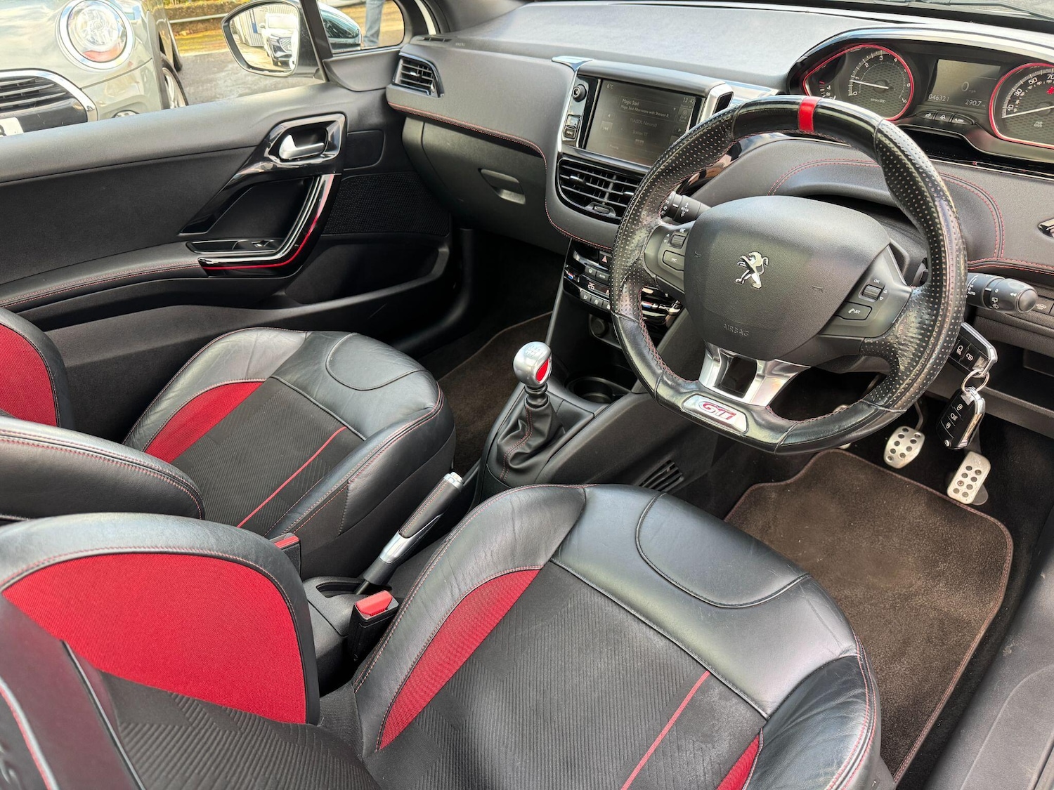 Used Peugeot 208 2016 for sale - 77162725: Photo 9