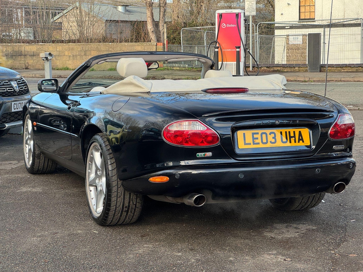 Used Jaguar XKR 2008 for sale - 76936061: Photo 5