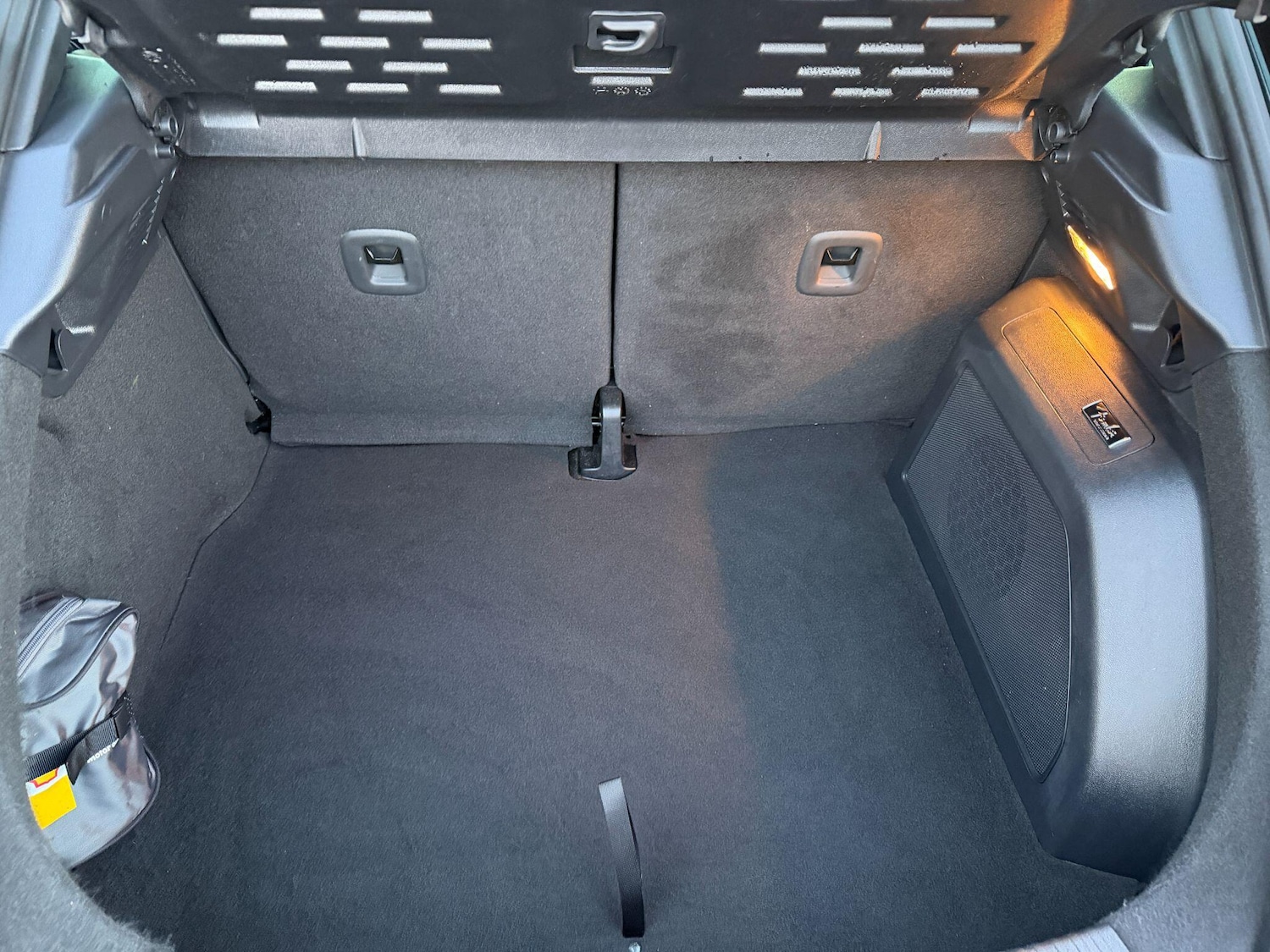 Used Volkswagen Beetle 2015 for sale - 77109022: Photo 14