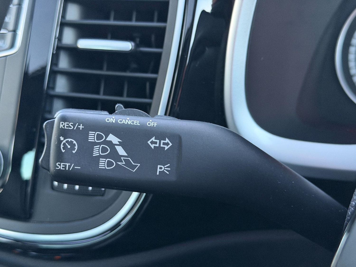 Used Volkswagen Beetle 2015 for sale - 77109022: Photo 24