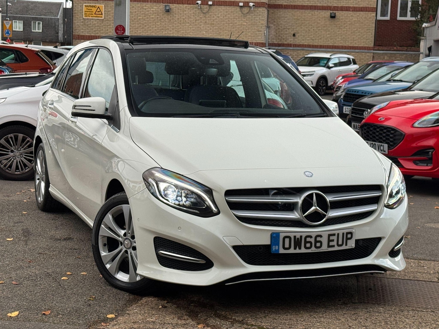 Used Mercedes-Benz B Class 2017 for sale - 76936242: Photo 1