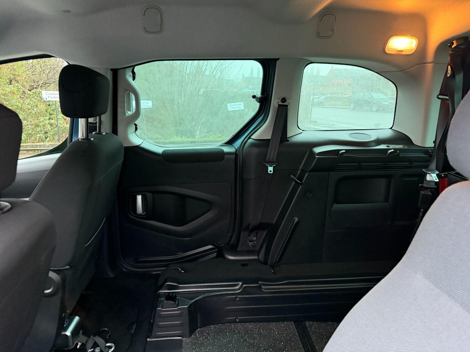 Used Peugeot Partner Tepee 2016 for sale - 77454870: Photo 18