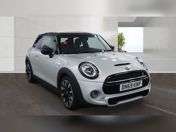 Used MINI Hatch 2019 for sale - 79520630: Photo