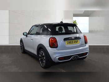 Used MINI Hatch 2019 for sale - 79520630: Photo