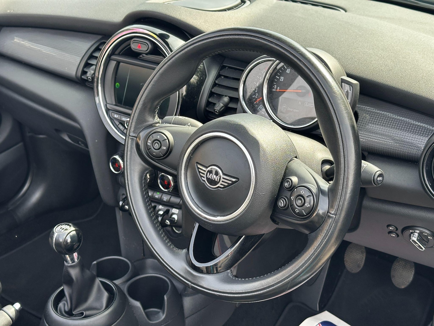 Used MINI Convertible 2018 for sale - 76936550: Photo 18