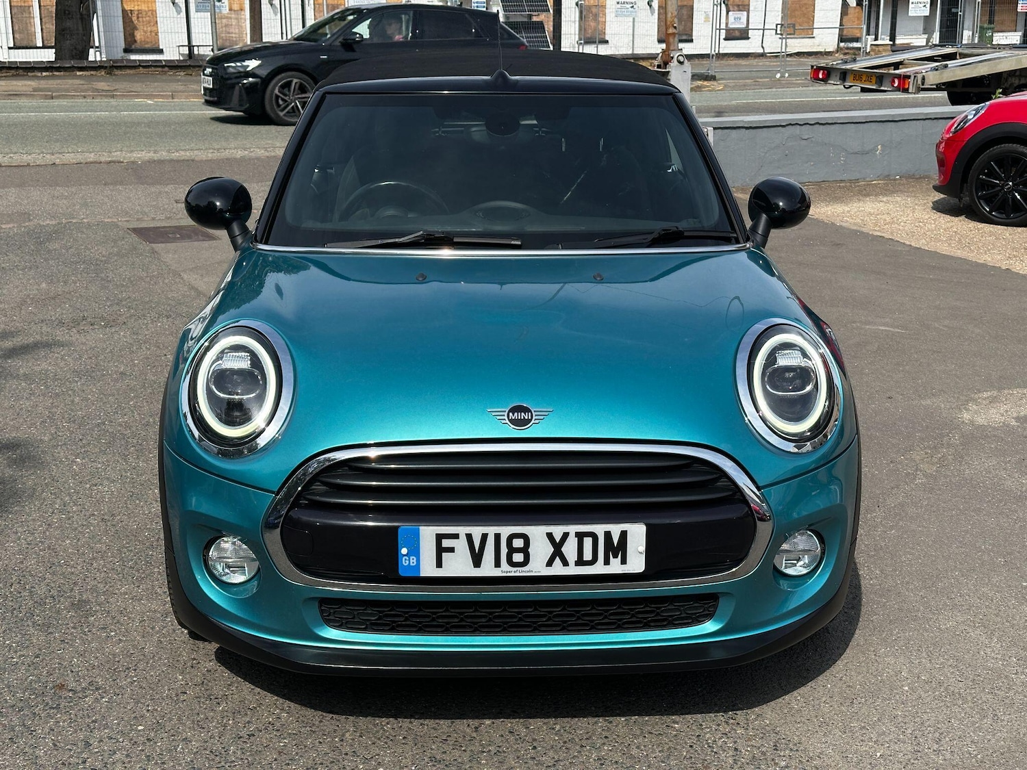 Used MINI Convertible 2018 for sale - 76936550: Photo 2