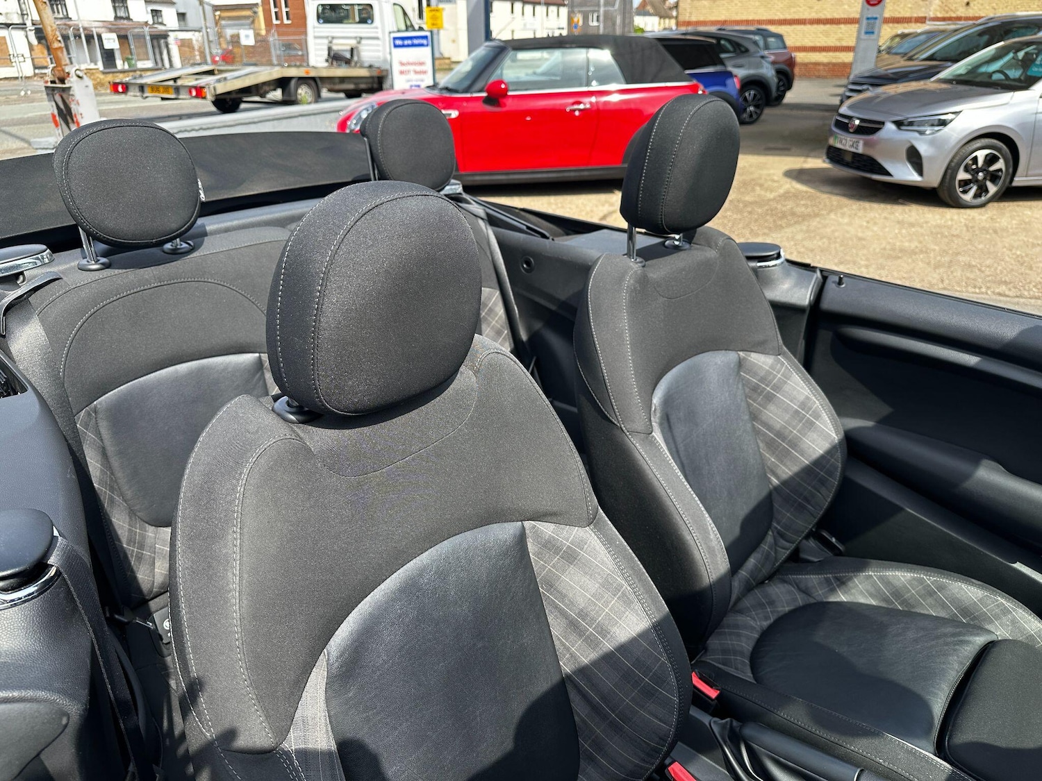 Used MINI Convertible 2018 for sale - 76936550: Photo 20
