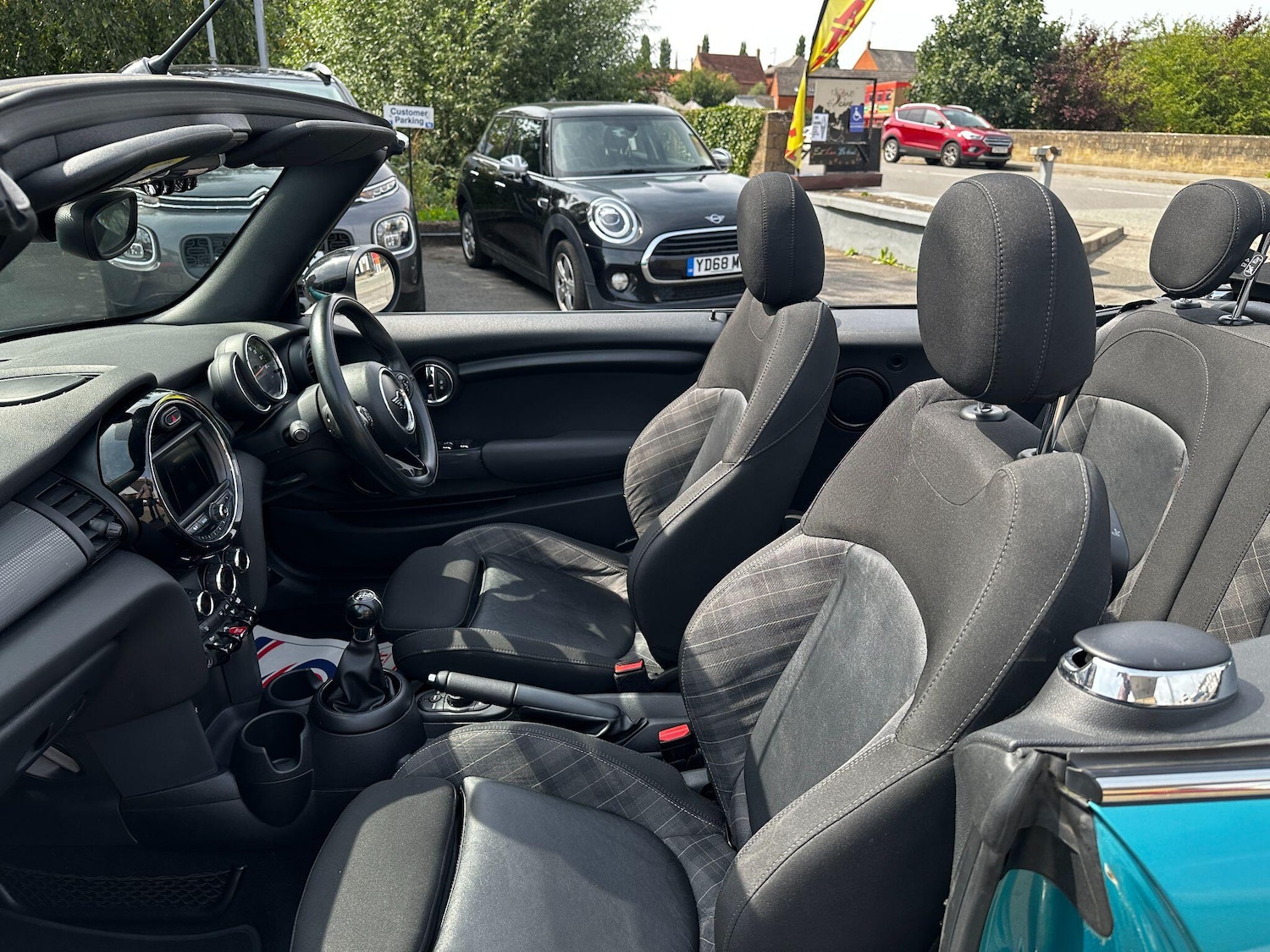 Used MINI Convertible 2018 for sale - 76936550: Photo 24