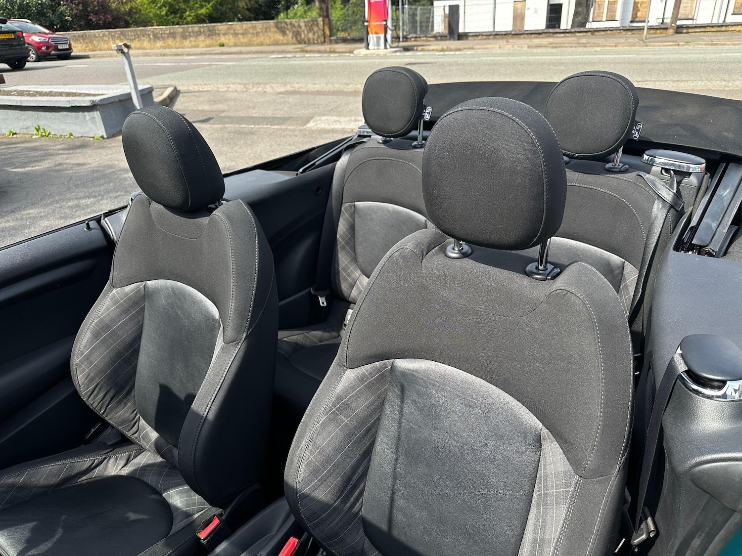 Used MINI Convertible 2018 for sale - 76936550: Photo 25