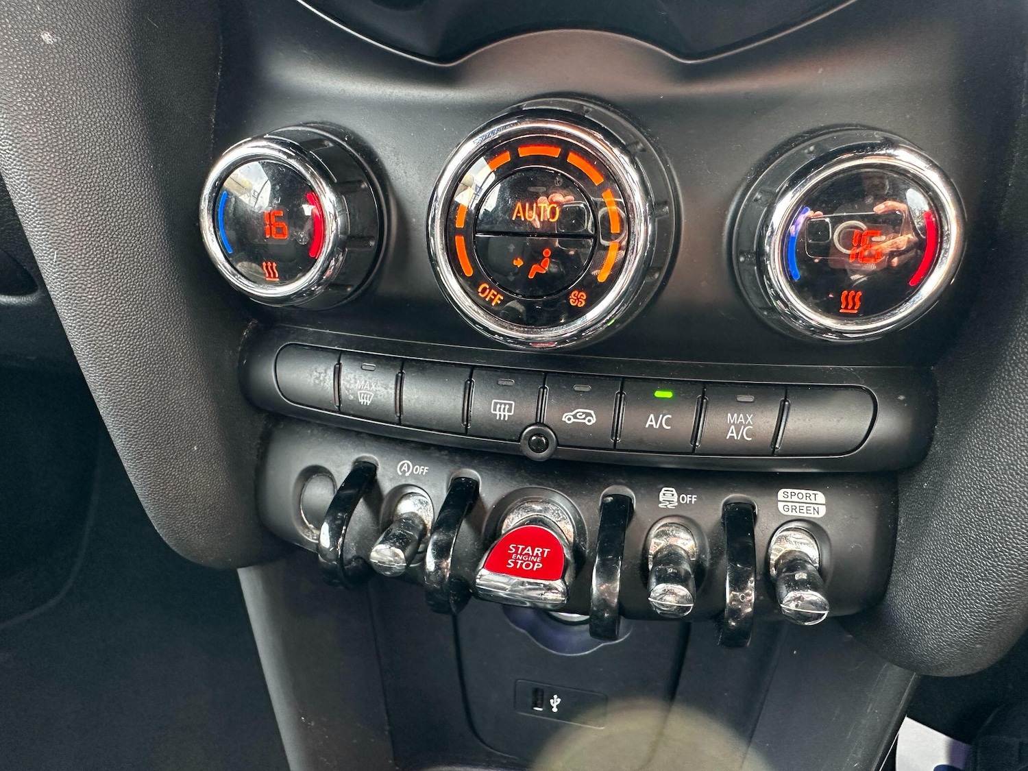 Used MINI Convertible 2018 for sale - 76936550: Photo 28