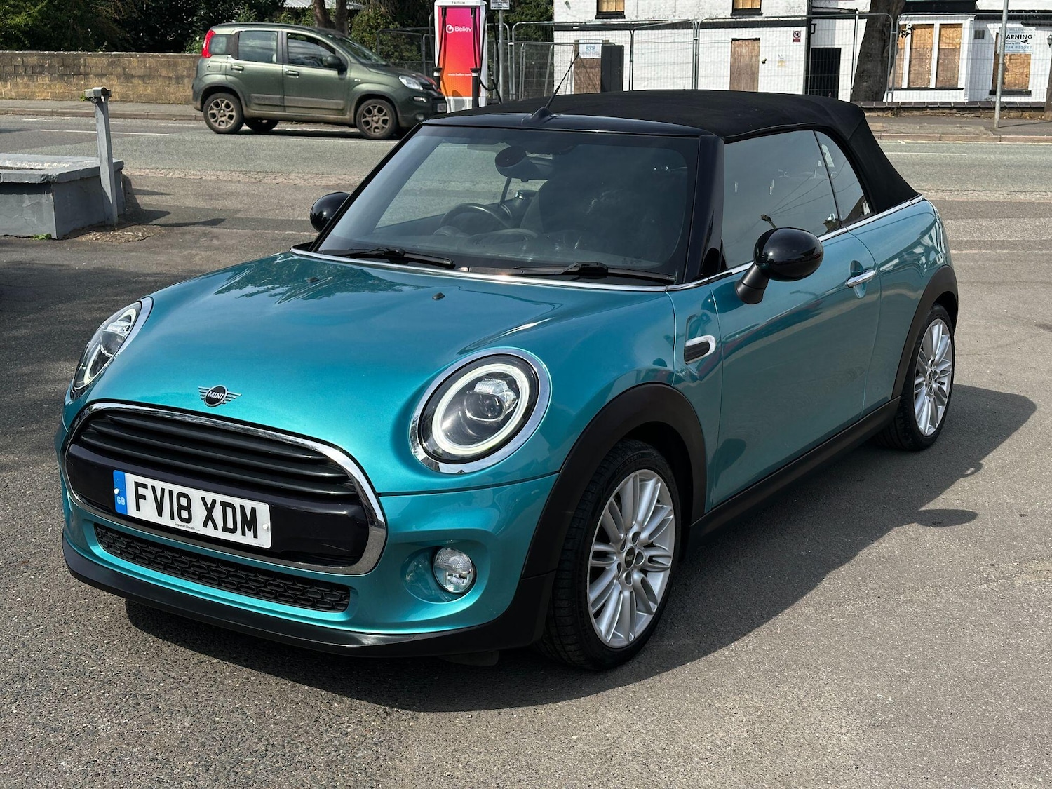 Used MINI Convertible 2018 for sale - 76936550: Photo 3