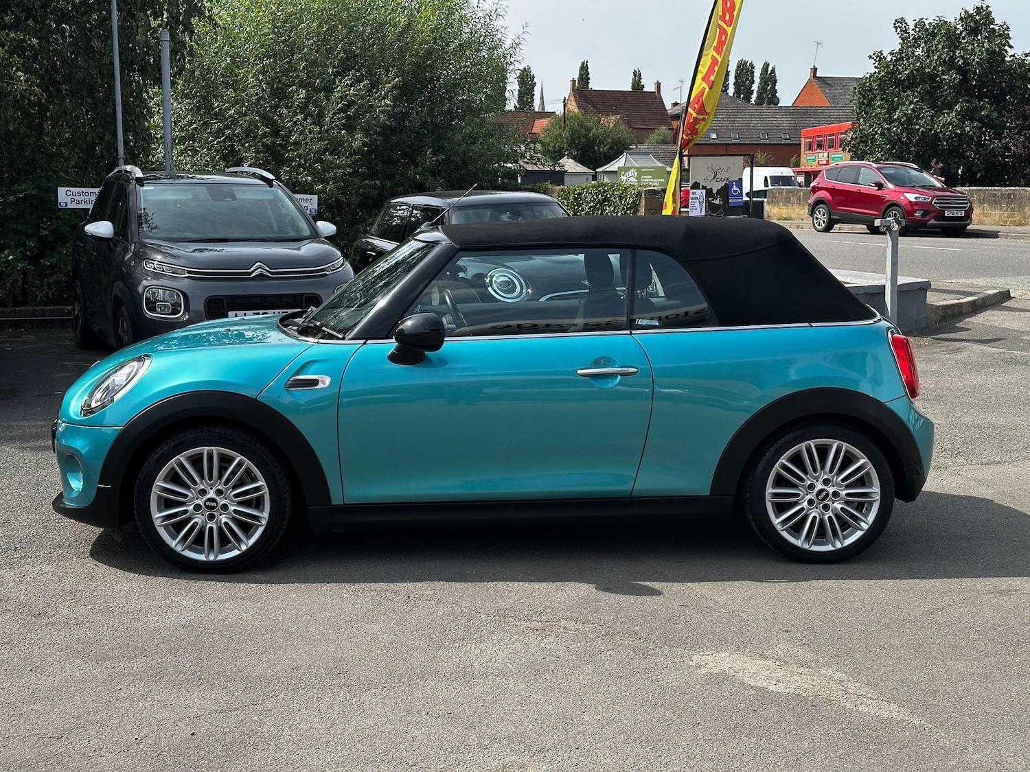 Used MINI Convertible 2018 for sale - 76936550: Photo 4