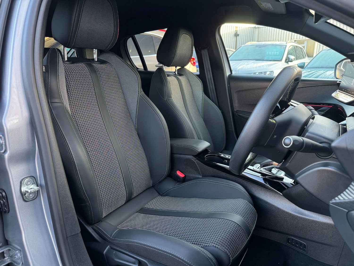 Used Peugeot E-208 2022 for sale - 76935848: Photo 11