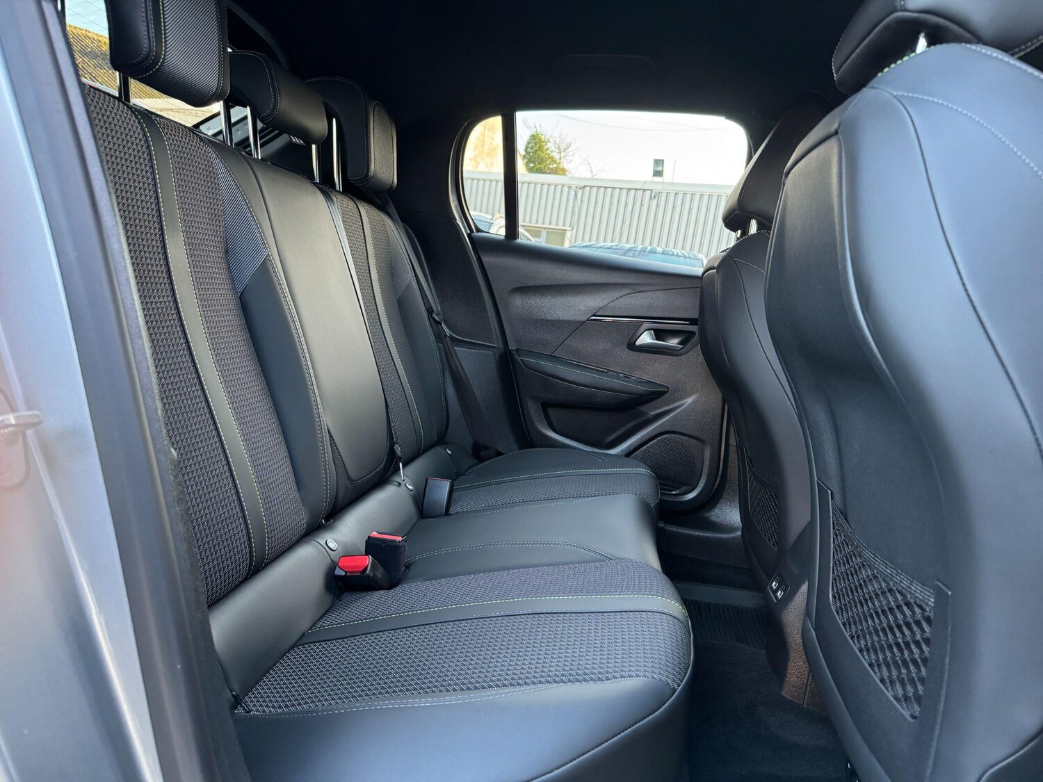 Used Peugeot E-208 2022 for sale - 76935848: Photo 16