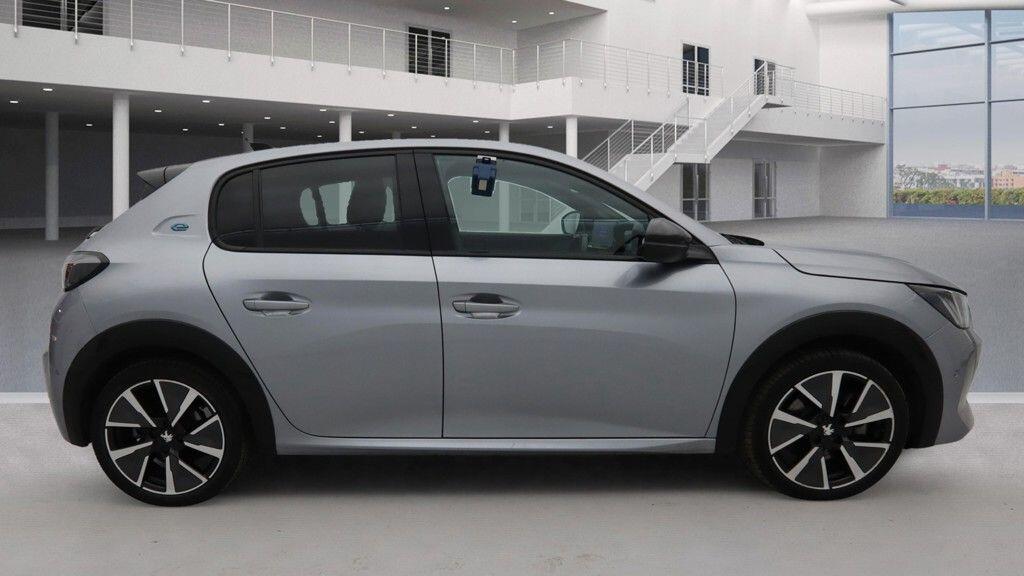 Used Peugeot 208 2022 for sale - 76935848: Photo 2