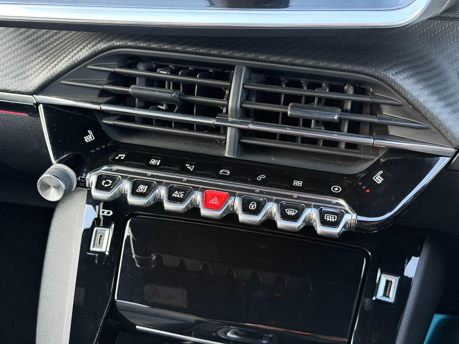 Used Peugeot 208 2020 for sale - 76936738: Photo 25